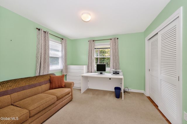 1222 Hempstead Road, Niskayuna, NY 12309