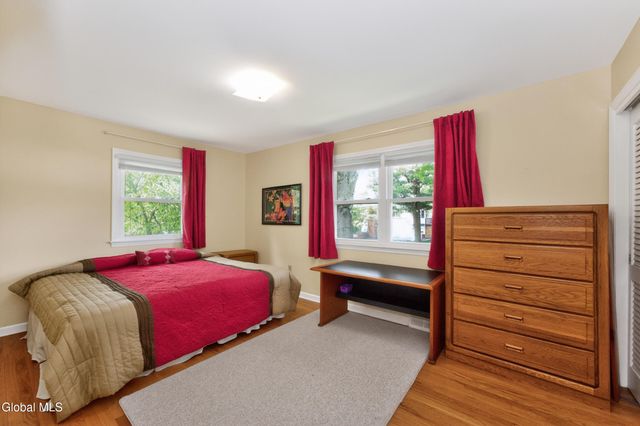 1222 Hempstead Road, Niskayuna, NY 12309