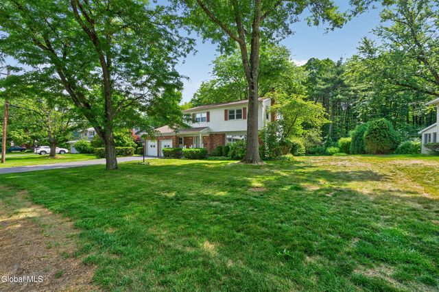 1222 Hempstead Road, Niskayuna, NY 12309