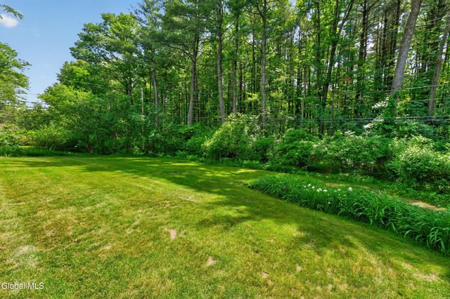 1222 Hempstead Road, Niskayuna, NY 12309