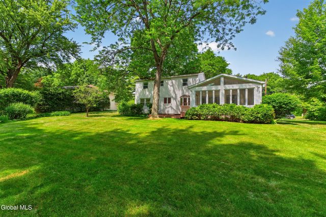 1222 Hempstead Road, Niskayuna, NY 12309