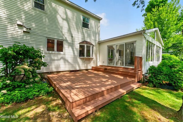 1222 Hempstead Road, Niskayuna, NY 12309