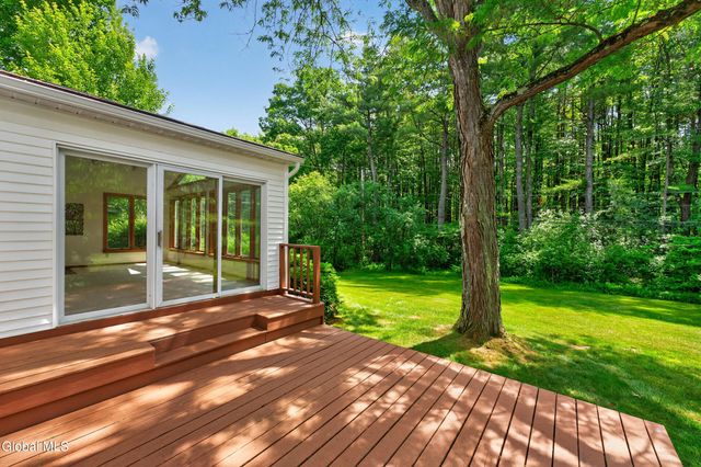 1222 Hempstead Road, Niskayuna, NY 12309