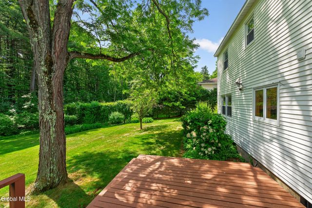 1222 Hempstead Road, Niskayuna, NY 12309