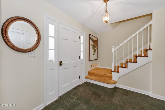 1222 Hempstead Road, Niskayuna, NY 12309