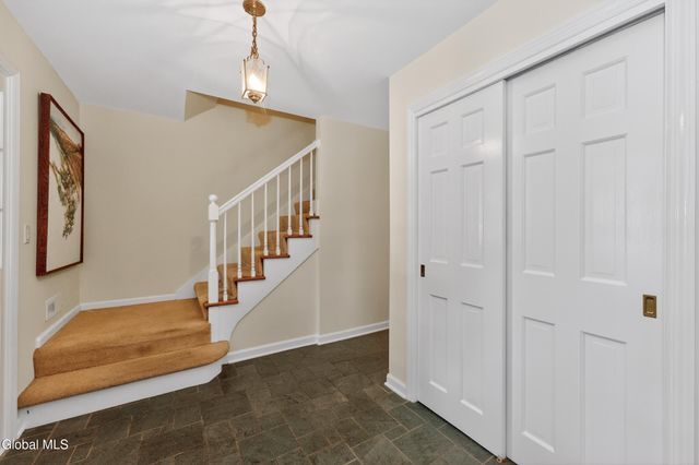 1222 Hempstead Road, Niskayuna, NY 12309
