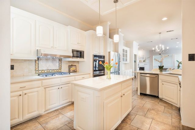 1410 Pecos Drive, Southlake, TX 76092