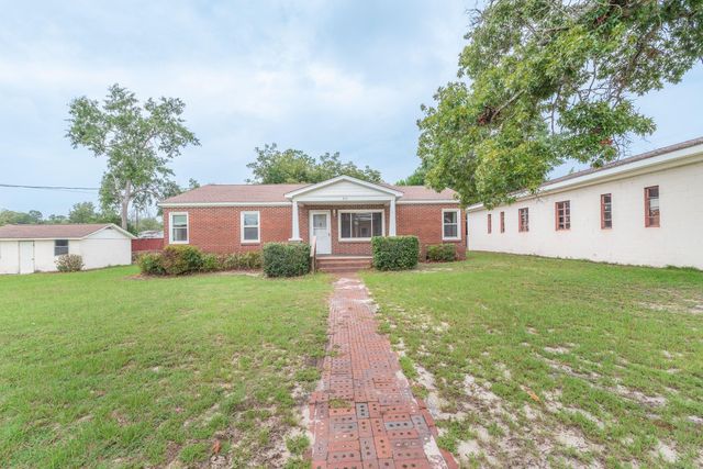 211 Pine Street NW, New Ellenton, SC 29809