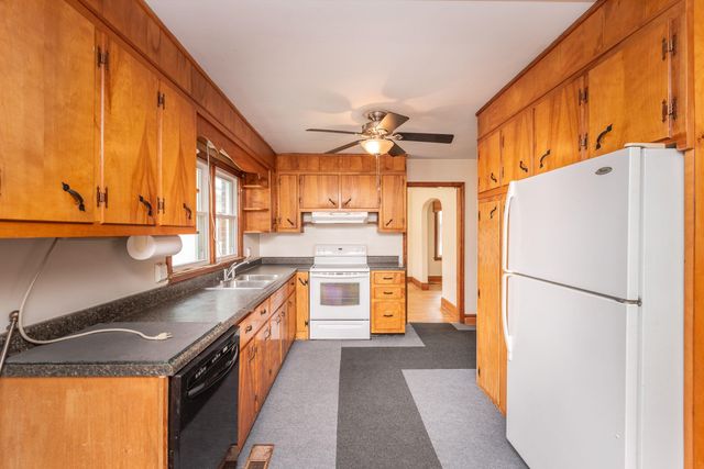 211 Pine Street NW, New Ellenton, SC 29809