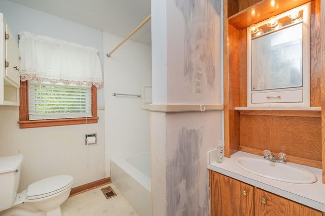 211 Pine Street NW, New Ellenton, SC 29809
