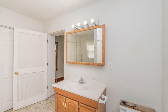 211 Pine Street NW, New Ellenton, SC 29809