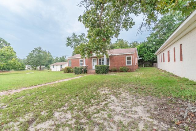211 Pine Street NW, New Ellenton, SC 29809