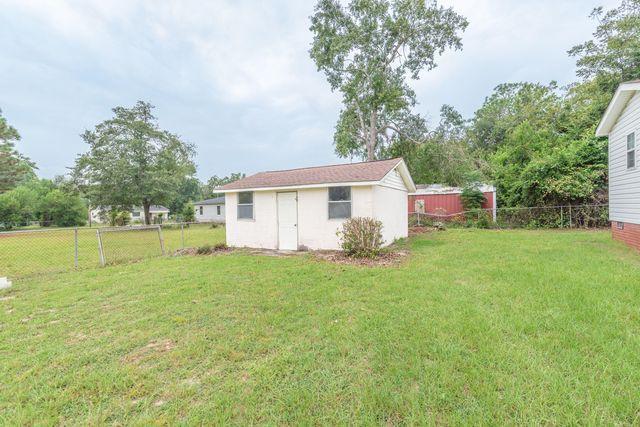 211 Pine Street NW, New Ellenton, SC 29809