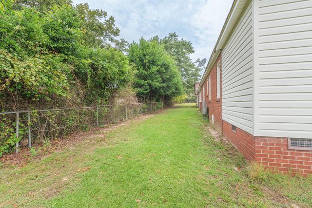 211 Pine Street NW, New Ellenton, SC 29809