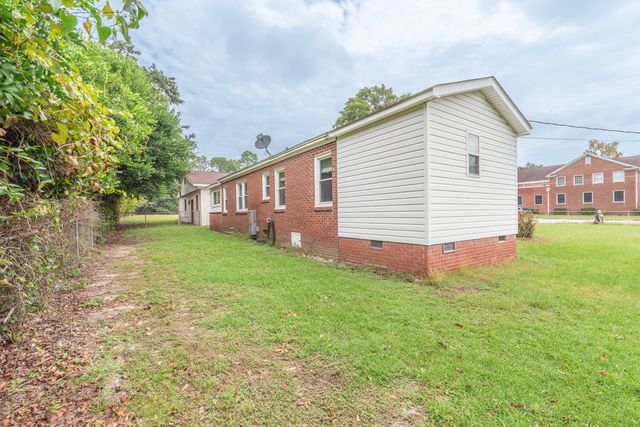 211 Pine Street NW, New Ellenton, SC 29809
