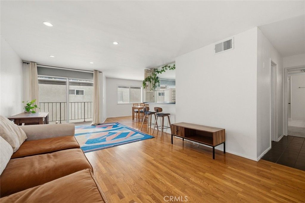 4520 Natick Avenue 309, Sherman Oaks, CA 91403 — exterior