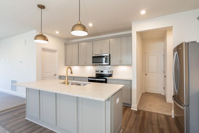 348 Cornwall Drive, Florence, KY 41042