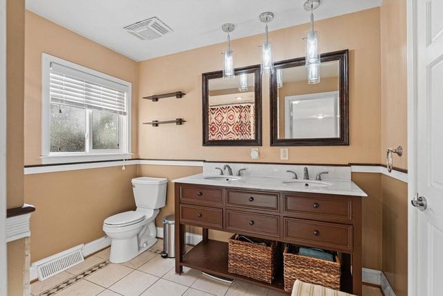 144 Meadowview Drive, Baraboo, WI 53913