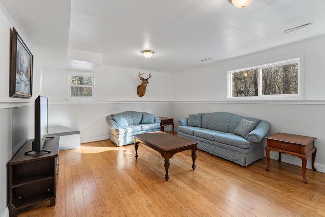 144 Meadowview Drive, Baraboo, WI 53913