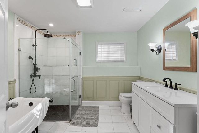 144 Meadowview Drive, Baraboo, WI 53913