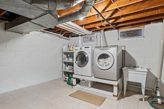 144 Meadowview Drive, Baraboo, WI 53913