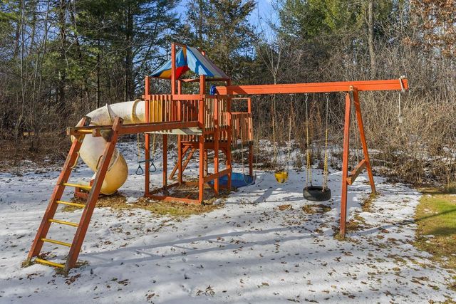 144 Meadowview Drive, Baraboo, WI 53913