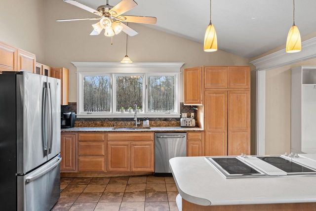 144 Meadowview Drive, Baraboo, WI 53913