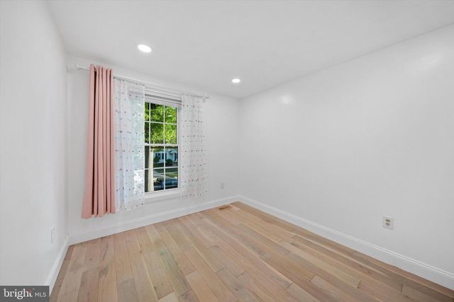 7504 BRENISH DR, Gaithersburg, MD 20879