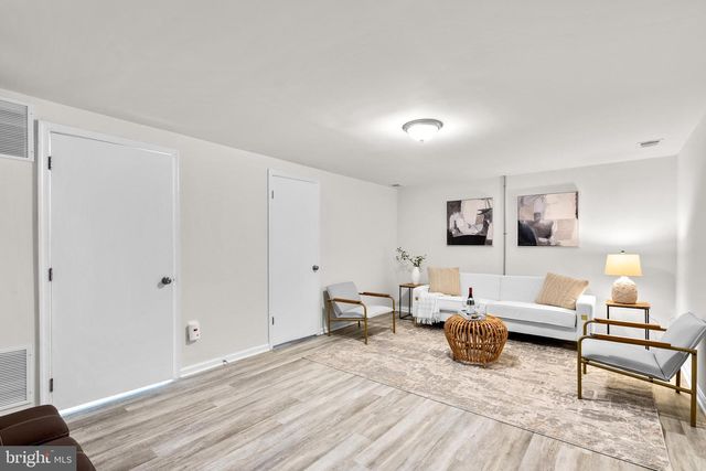 4762 ARLINGTON BLVD, Arlington, VA 22204