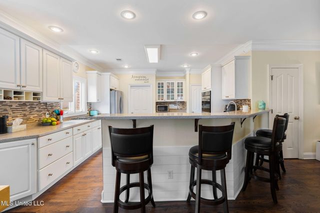 6040 Autumn Point Cove Cove, Olive Branch, MS 38654