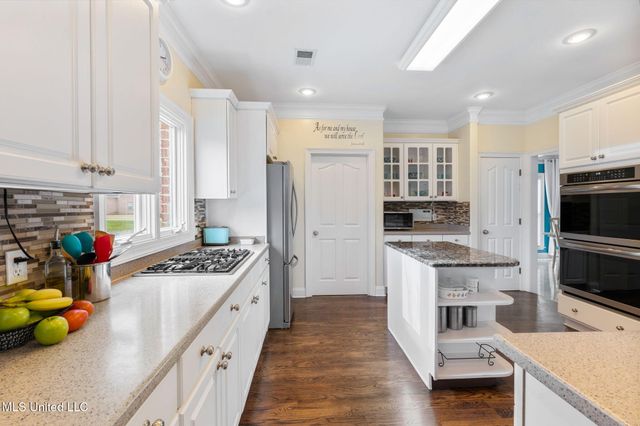 6040 Autumn Point Cove Cove, Olive Branch, MS 38654