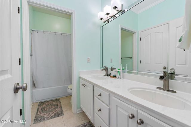 6040 Autumn Point Cove Cove, Olive Branch, MS 38654