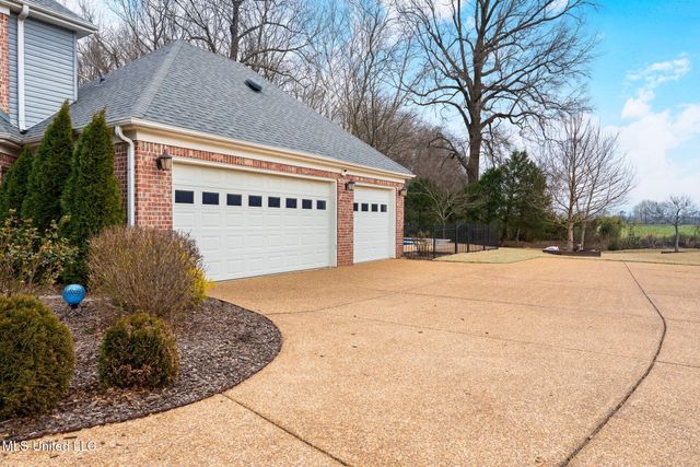 6040 Autumn Point Cove Cove, Olive Branch, MS 38654