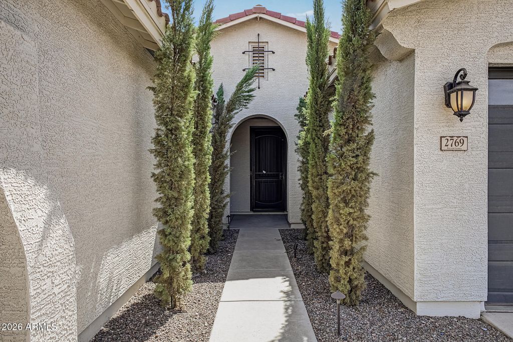 2769 E RAKESTRAW Lane, Gilbert, AZ 85298 — photo 4