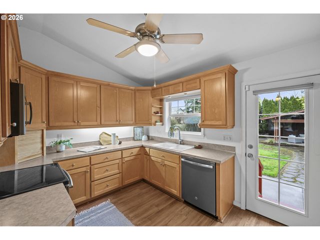 2944 Se 115TH Ave, Portland, OR 97266