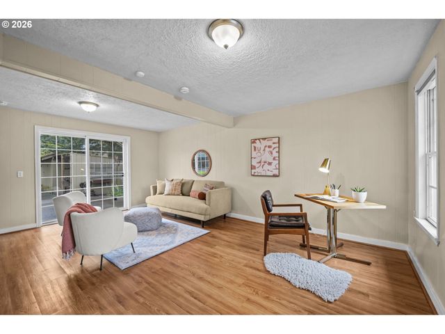 2944 Se 115TH Ave, Portland, OR 97266