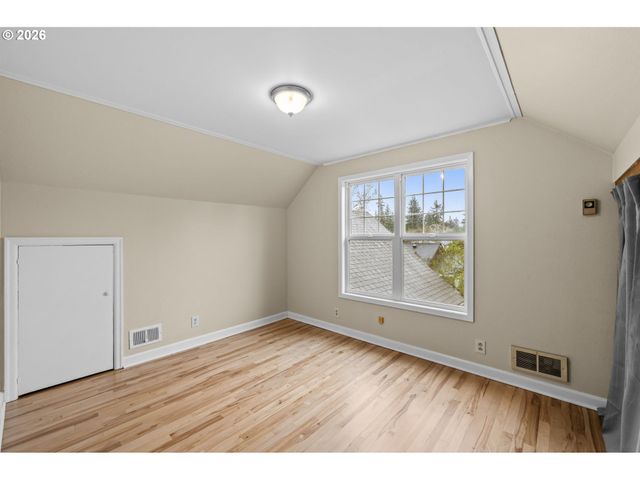 2944 Se 115TH Ave, Portland, OR 97266