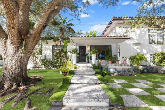 1051 NE 86th St, Miami, FL 33138