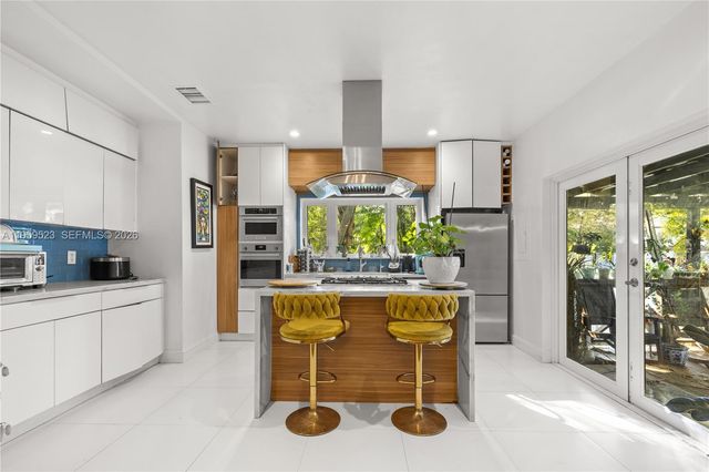 1051 NE 86th St, Miami, FL 33138