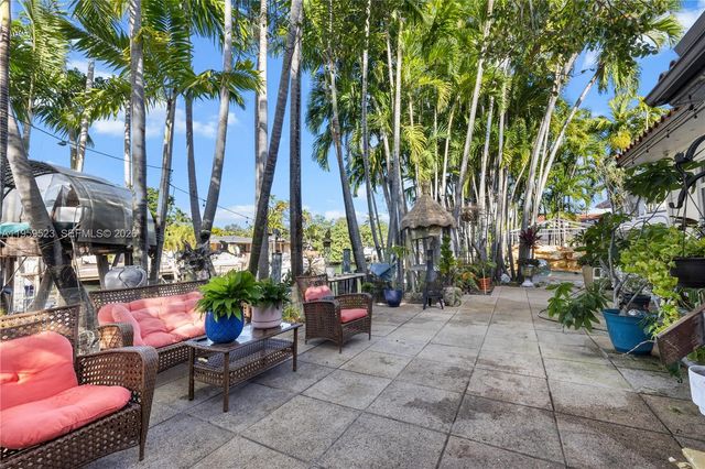 1051 NE 86th St, Miami, FL 33138