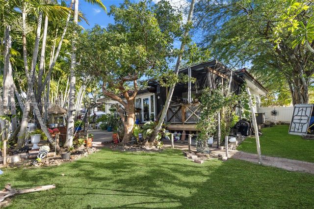 1051 NE 86th St, Miami, FL 33138