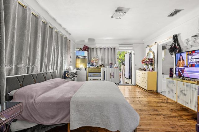 1051 NE 86th St, Miami, FL 33138