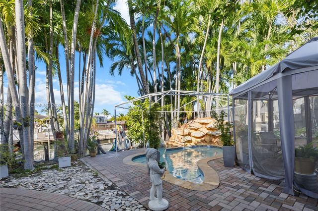 1051 NE 86th St, Miami, FL 33138