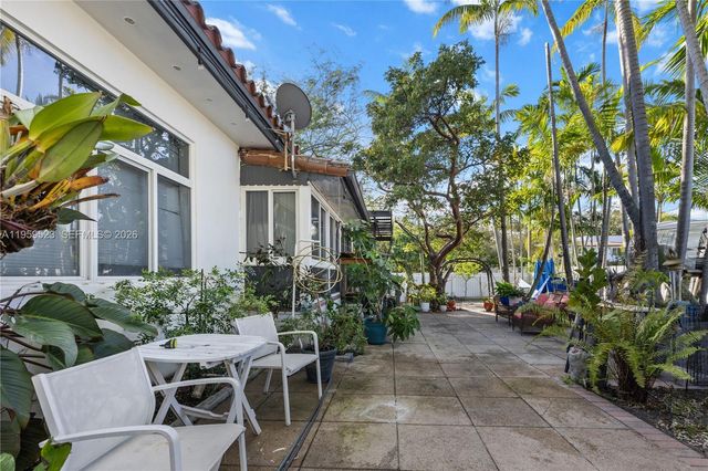 1051 NE 86th St, Miami, FL 33138