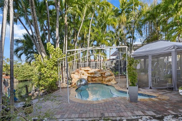 1051 NE 86th St, Miami, FL 33138