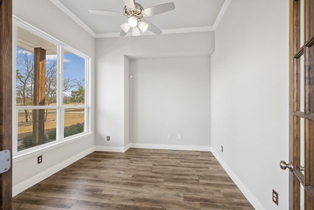 1045 Churchill Lane, Millsap, TX 76066