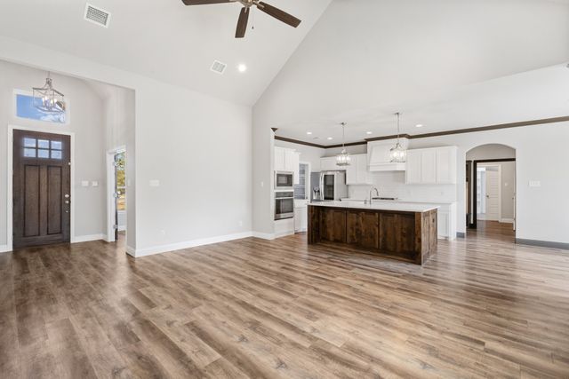 1045 Churchill Lane, Millsap, TX 76066