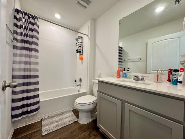 120 Gerasa DR, Uhland, TX 78640