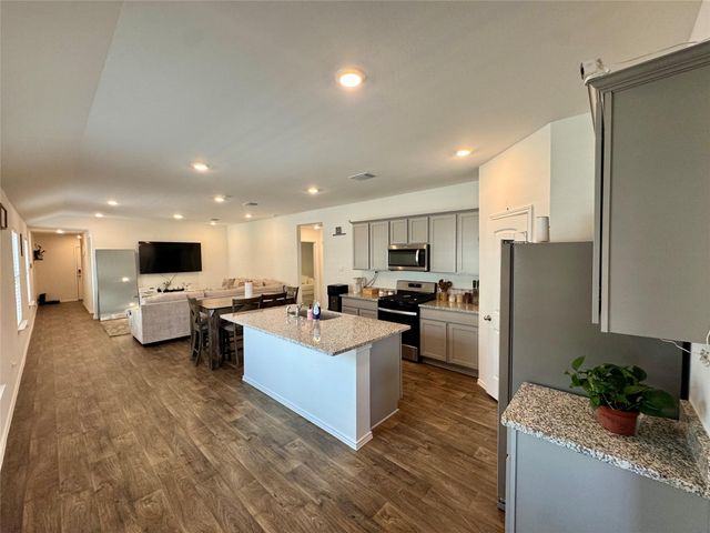 120 Gerasa DR, Uhland, TX 78640