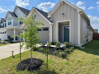 120 Gerasa DR, Uhland, TX 78640